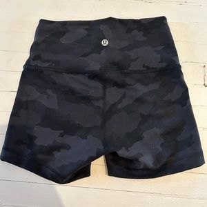 Lululemon wunder under shorts